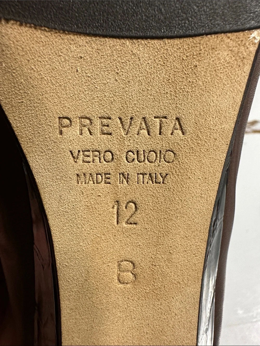 Prevata elegant brown
